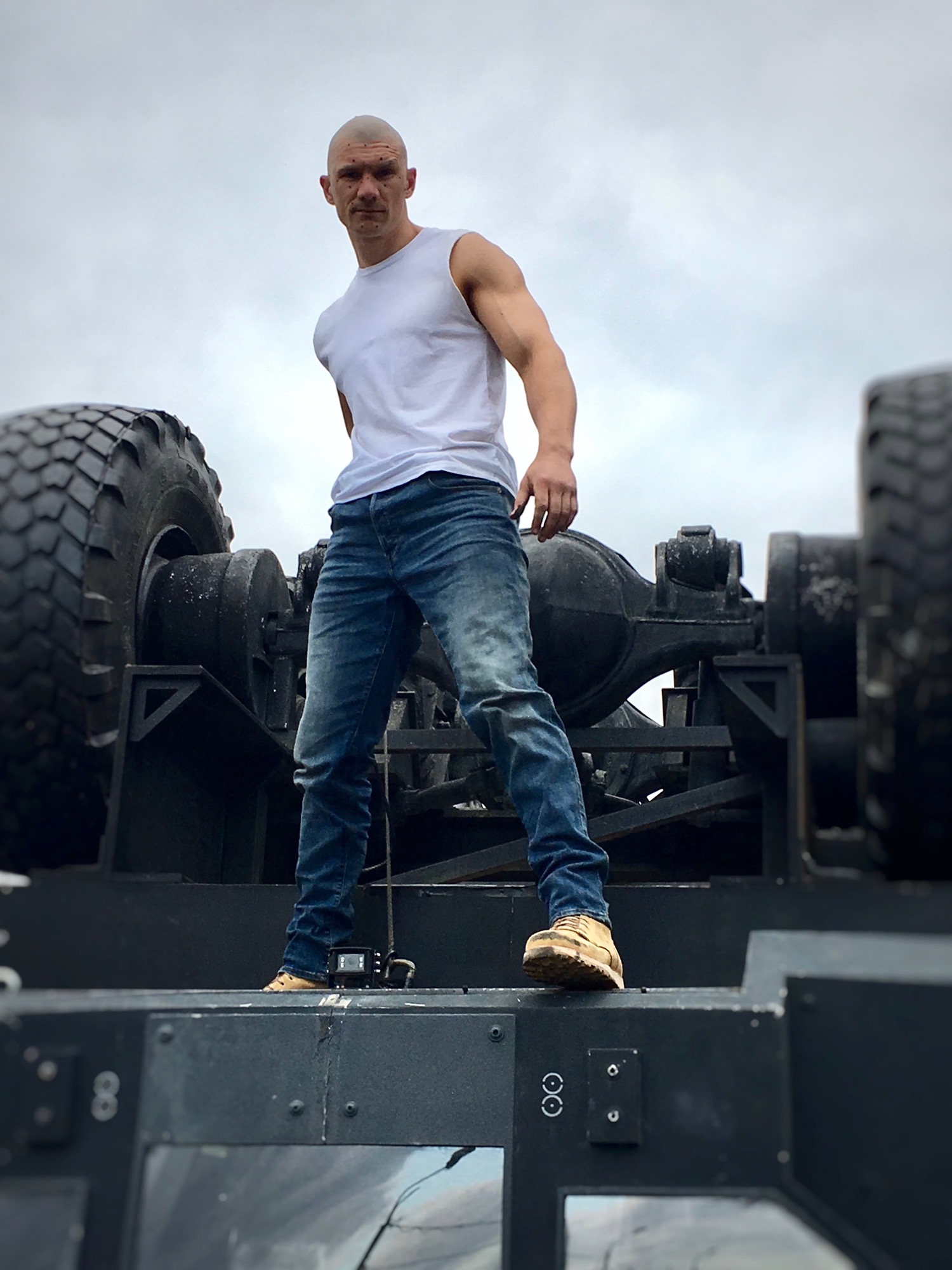 Reon van der Watt on the war rig